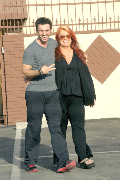 wynonna judd feet 2