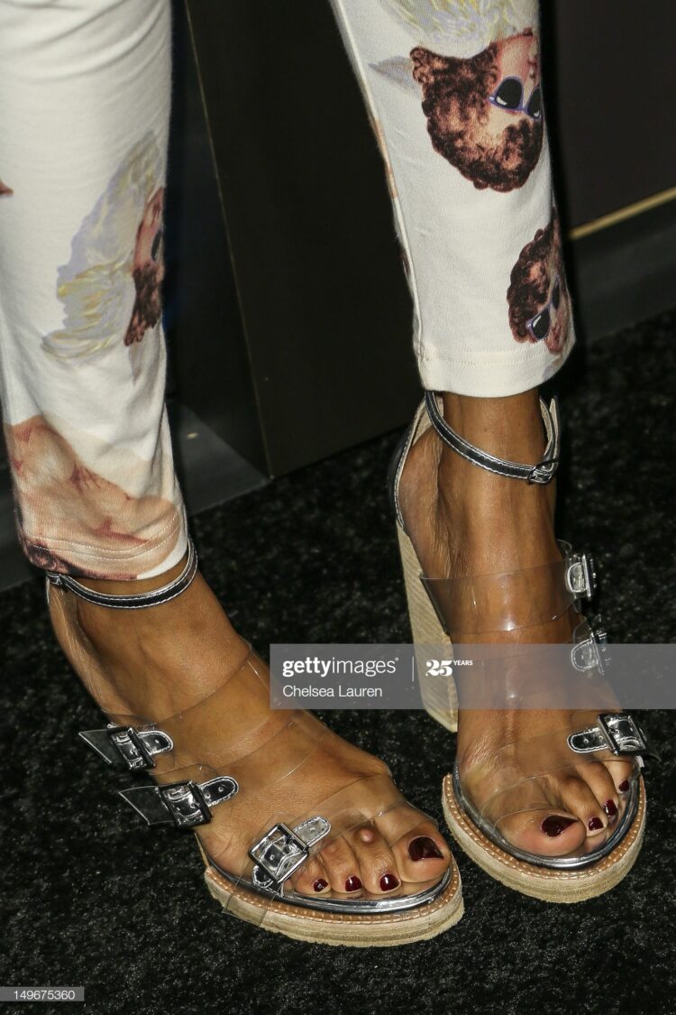 wynter gordon feet 2