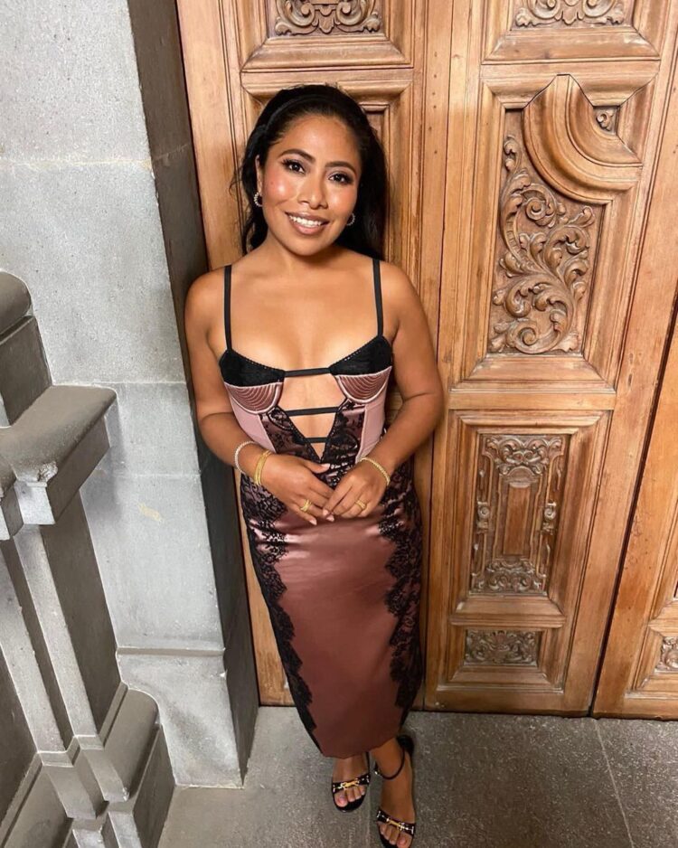 yalitza aparicio feet 4