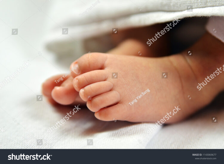 yan baby feet 5