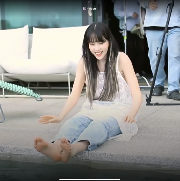 yoon shim feet 3