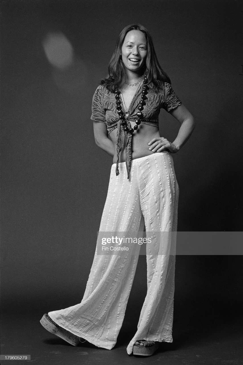 yvonne elliman feet 3