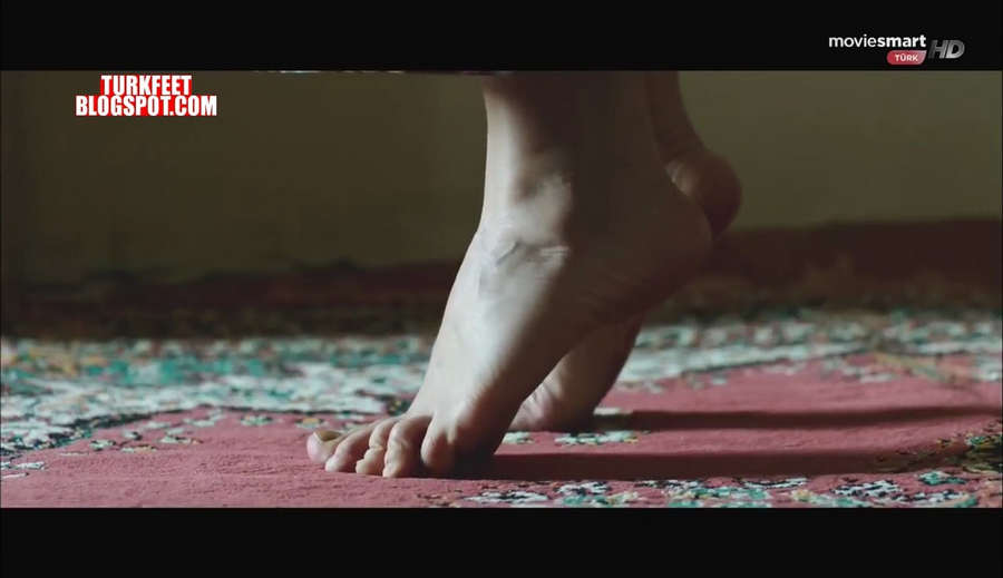 zeynep camci feet 3