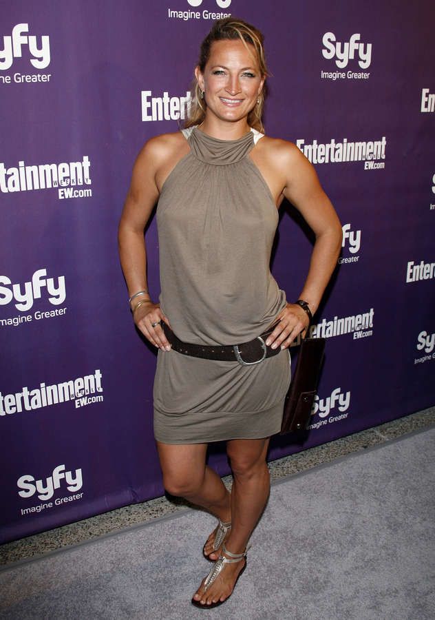 zoe bell feet 6