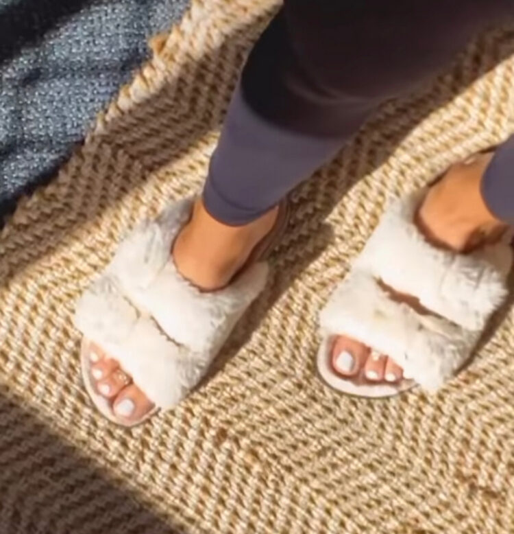 zoe clish feet 5